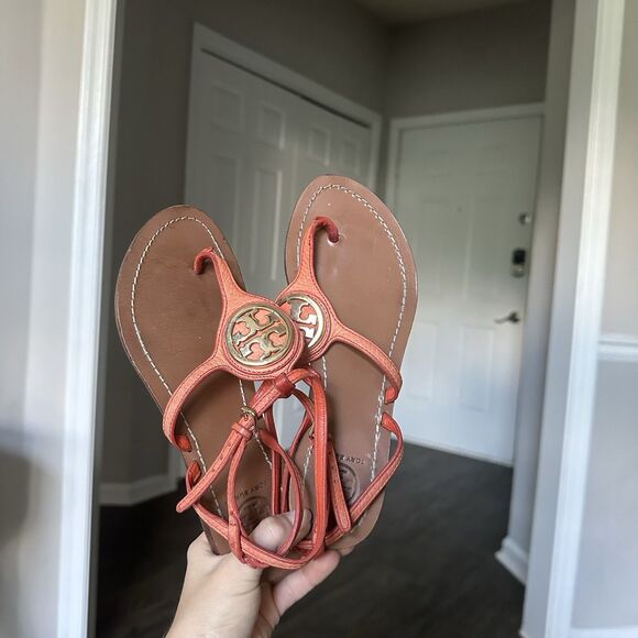 Tory Burch Women's Emmy T-Strap Logo Flat Orange Leather Sandals size 6M - Picture 11 of 12